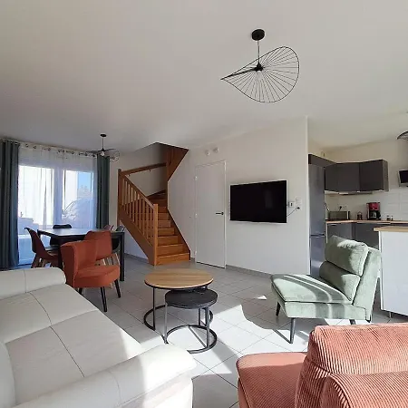 펜션 Bedroom Beachfront House With Garden *
