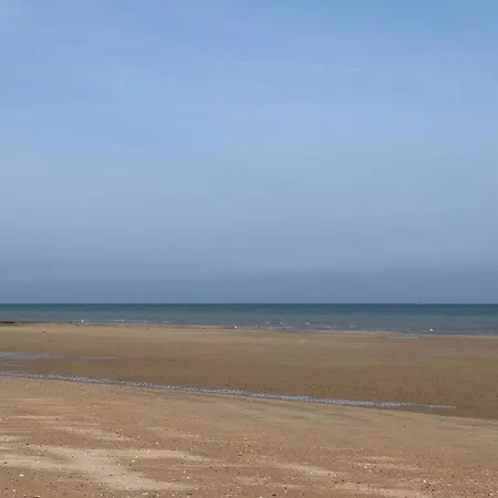 펜션 Bedroom Beachfront House With Garden Bernières-sur-Mer